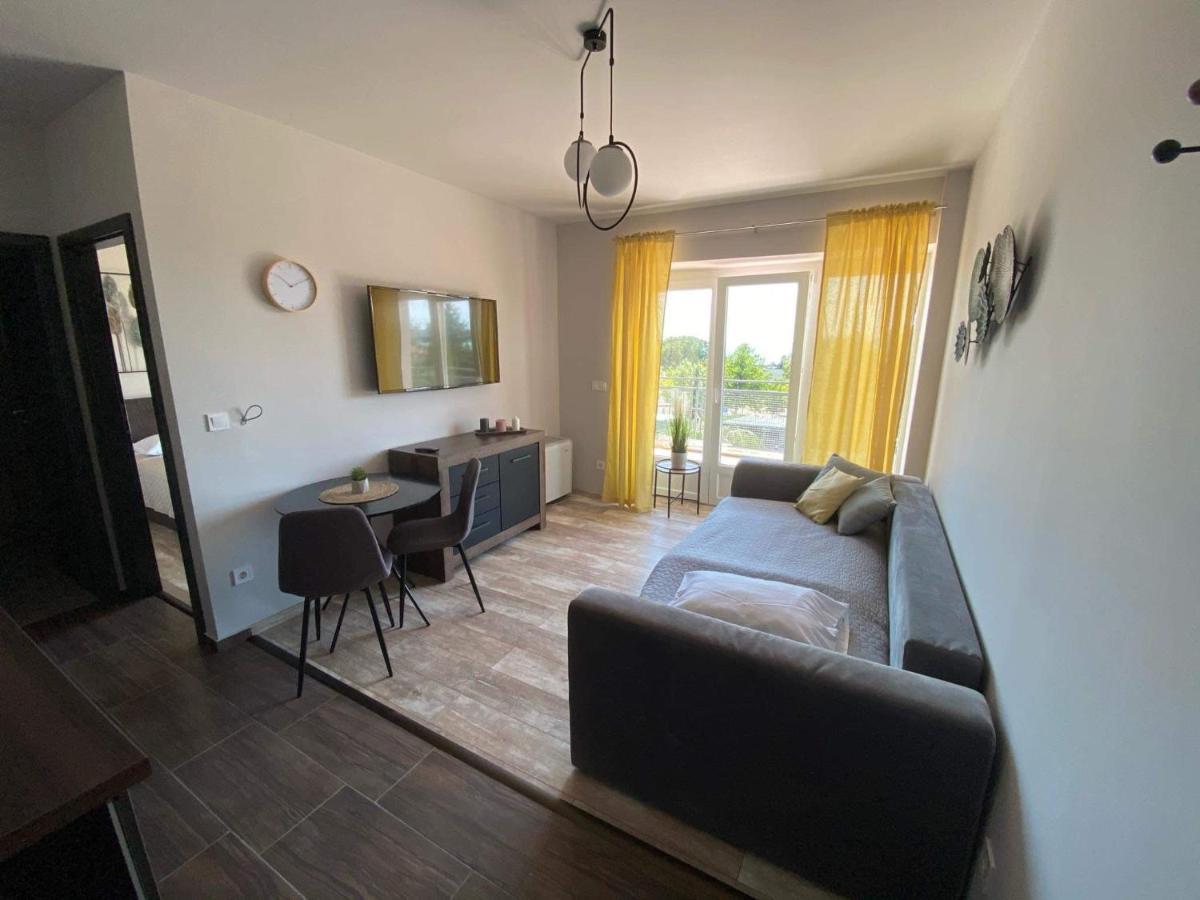 Balkon Apartmanhaz Panzio บาลาตอนฟือเรด ภายนอก รูปภาพ