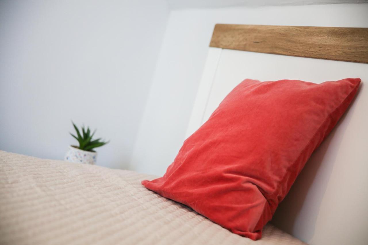 Balkon Apartmanhaz Panzio บาลาตอนฟือเรด ภายนอก รูปภาพ