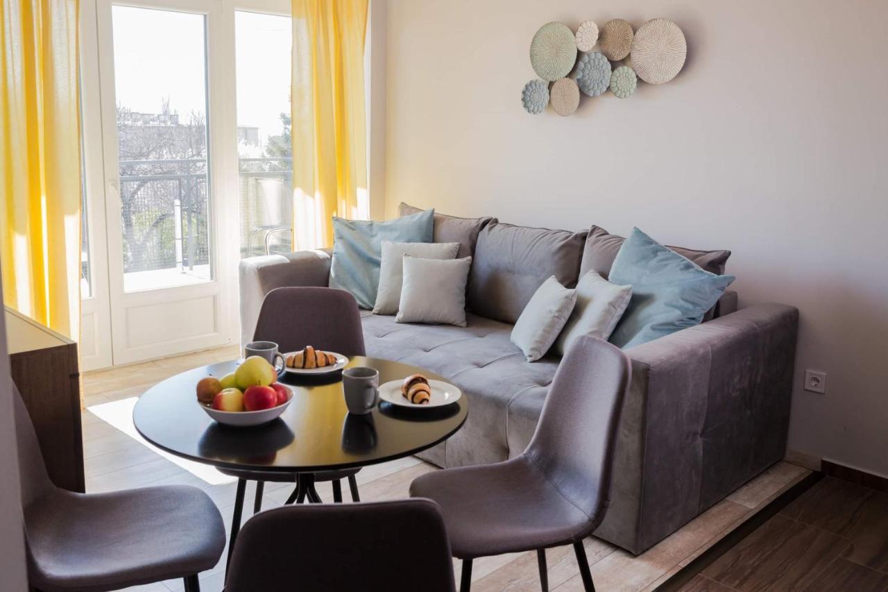 Balkon Apartmanhaz Panzio บาลาตอนฟือเรด ภายนอก รูปภาพ